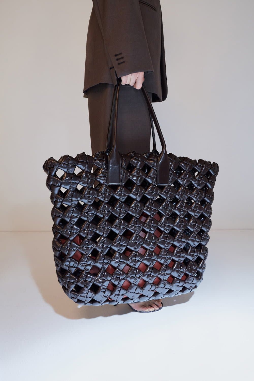Bottega Veneta: Pre-Spring 2020 - 10 Magazine